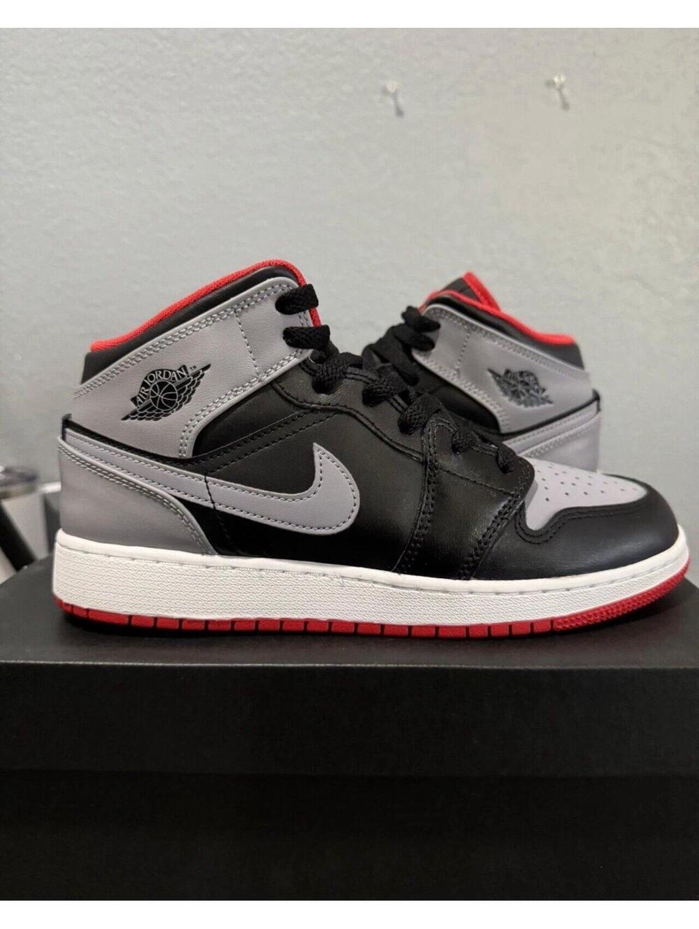 Jordan 1 Mid Bred Shadow